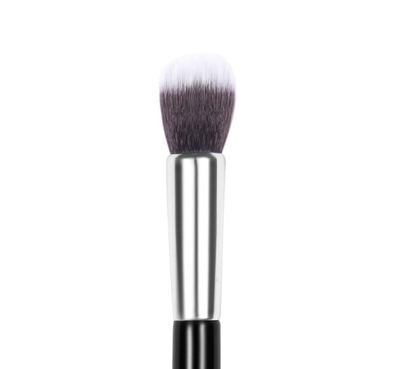 Róca R08 – Round Cheek Brush