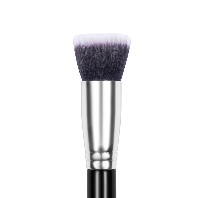 Róca R06 – Flat Top Foundation/Cream Brush